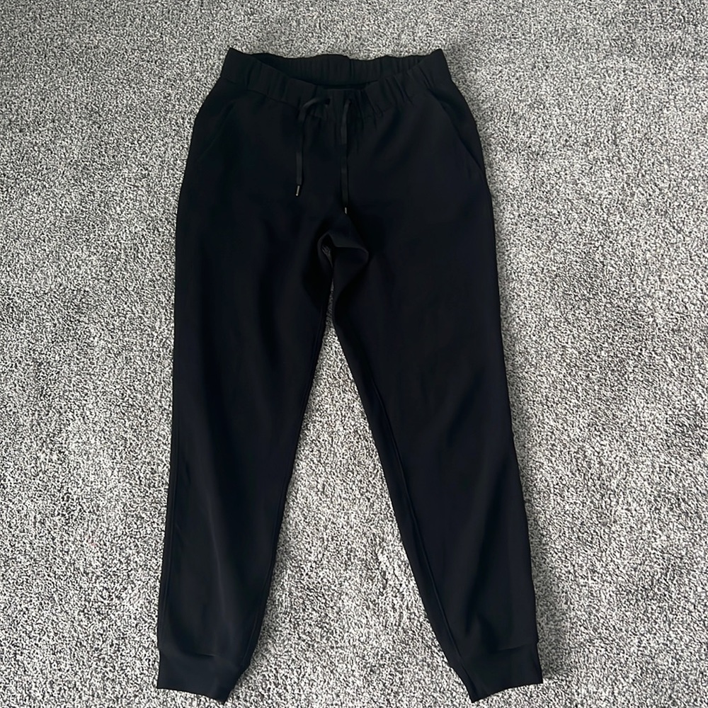 lululemon joggers